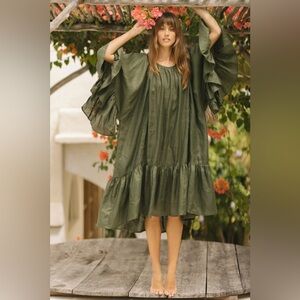 Myrah Penaloza Brida Gown